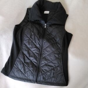Columbia Black Vest, EUC